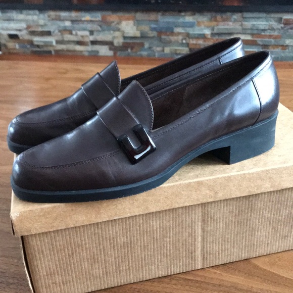 Unisa Brown Leather Loafers Size 8 - Picture 1 of 8